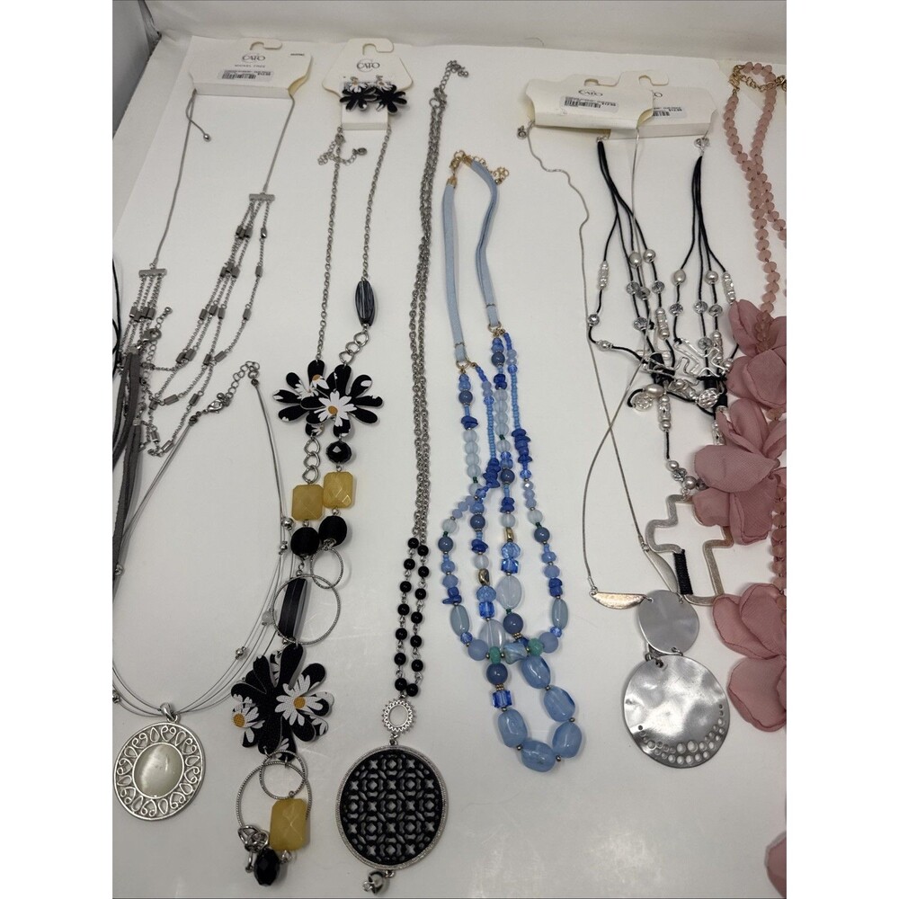 Lot Of 17 Jewelry Necklaces CATO Statement Spring Summer Costume Long Flower - Picture 5 of 16
